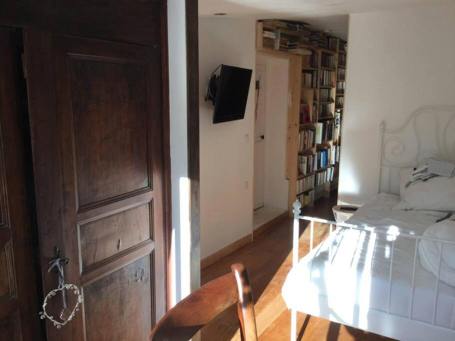 Appartement Studio Close Fourviere Very Quiet & Small Terrace à Lyon Extérieur photo