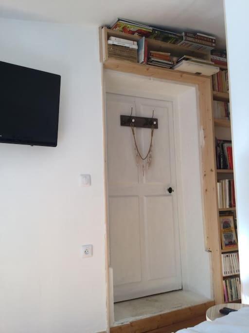 Appartement Studio Close Fourviere Very Quiet & Small Terrace à Lyon Extérieur photo